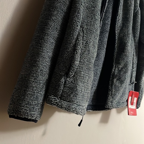 New with tags North face jacket - Picture 7 of 8